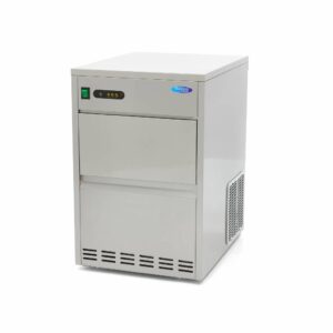Freezer - 800L - 6 Adjustable Shelves - on Wheels -  incl Shelves