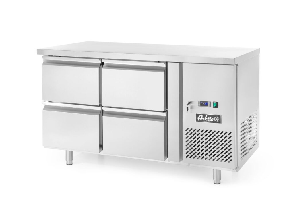 Aušinimo stalas su 4 lentynomis ir šone esančiu agregatu, Arktic, Profi Line, 230V/250W, 1360x700x(H)858mm
