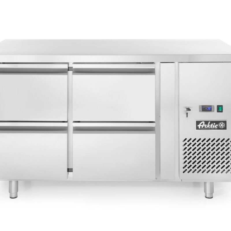 Aušinimo stalas su 4 lentynomis ir šone esančiu agregatu, Arktic, Profi Line, 230V/250W, 1360x700x(H)858mm