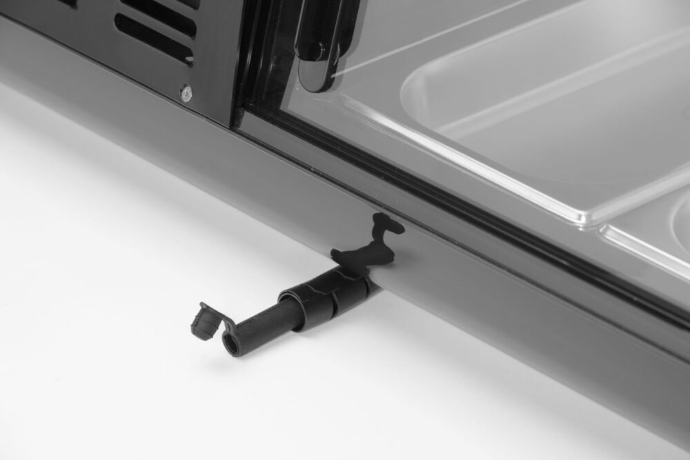Suši vitrina, Arktic, Į rinkinį įtrauktos talpyklos: 4x GN 1/3 (H) 40 mm., GN 1/3, Juodas, 220-240V/190W, 1177x426x(H)296mm