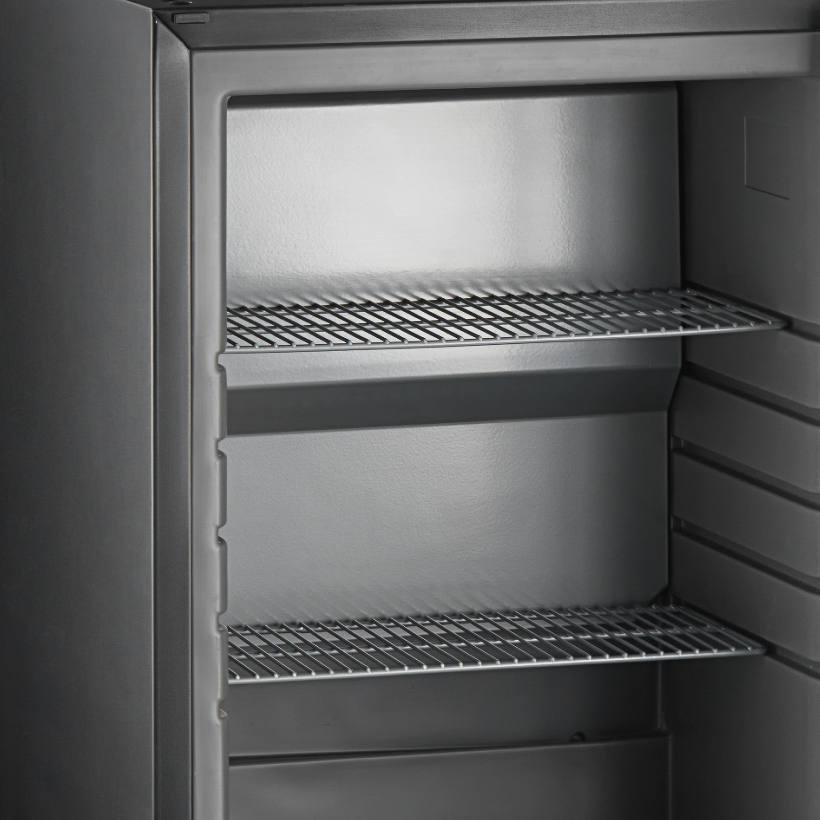 Juodas minibaras TM44G-1