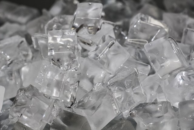 ICE CUBE MAKER 225KG/24H