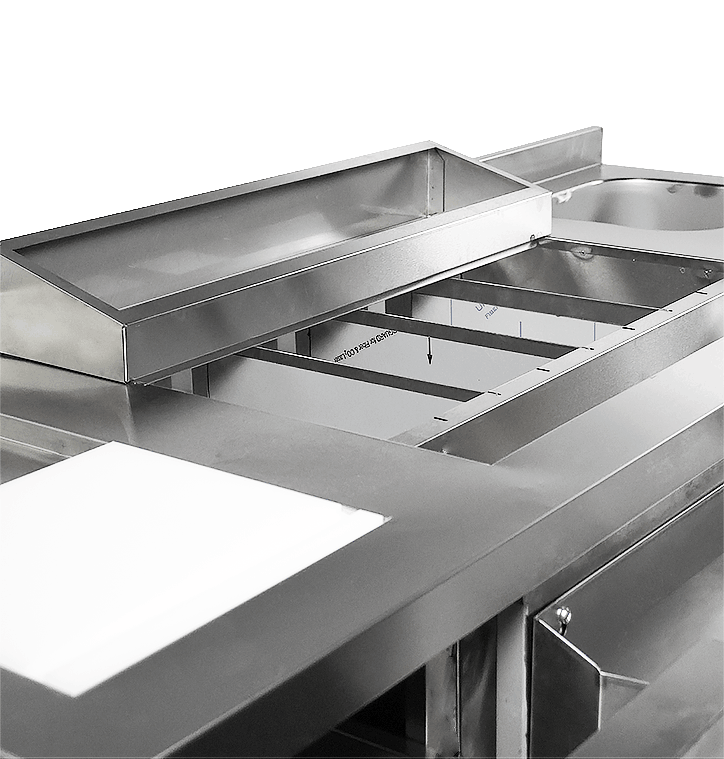 REFRIGERATED COCKTAIL BAR STATION   INCL. SINK, GLASS RINSER, SPEEDRAIL FOR BOTTLES, CUTTING BOARD AND WASTE BIN