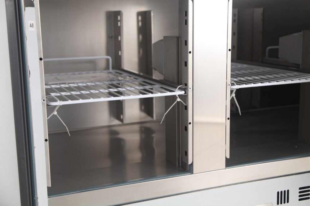 PIZZA COUNTER WITH GLASS 3 DOORS