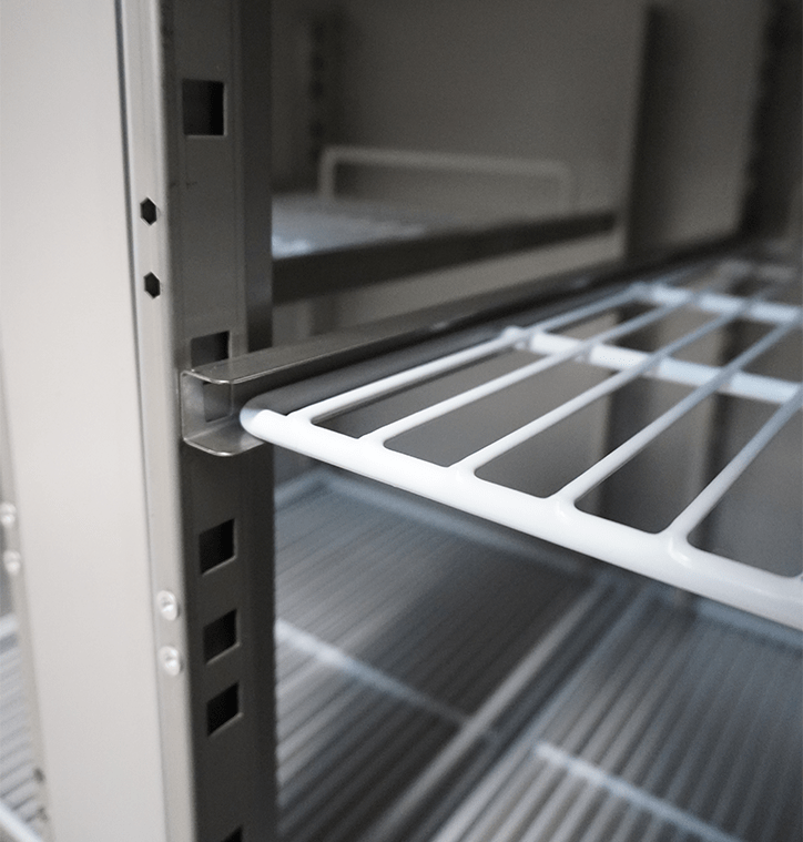 700 REFRIGERATED COUNTER 2 DOORS AND 4 DRAWERS ENERGY LINE