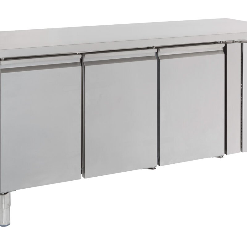 600 REFRIGERATED COUNTER 3 DOORS
