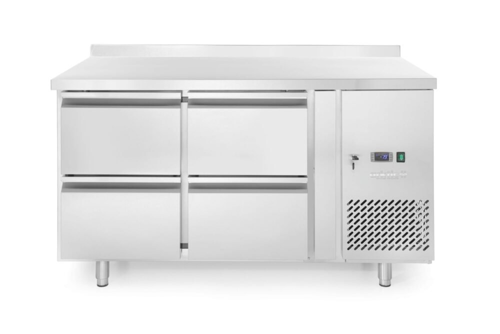 Aušinimo stalas su 4 lentynomis ir šone esančiu agregatu, Arktic, Profi Line, 90L, Sidabro, 230V/250W, 1360x700x(H)840mm