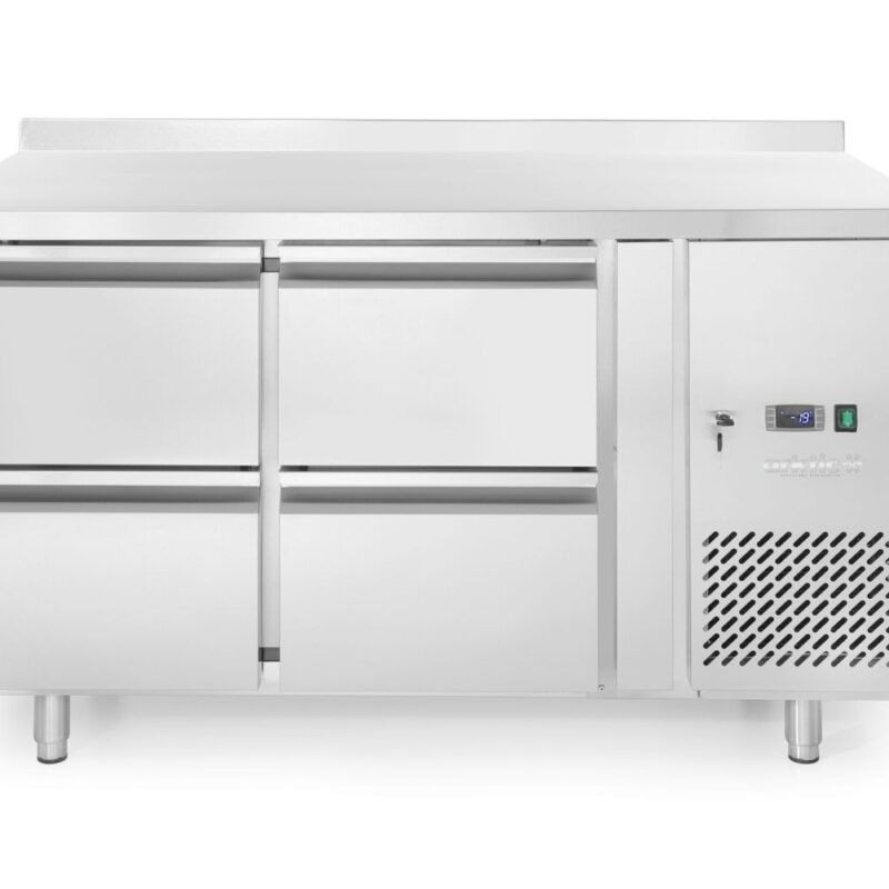 Aušinimo stalas su 4 lentynomis ir šone esančiu agregatu, Arktic, Profi Line, 90L, Sidabro, 230V/250W, 1360x700x(H)840mm